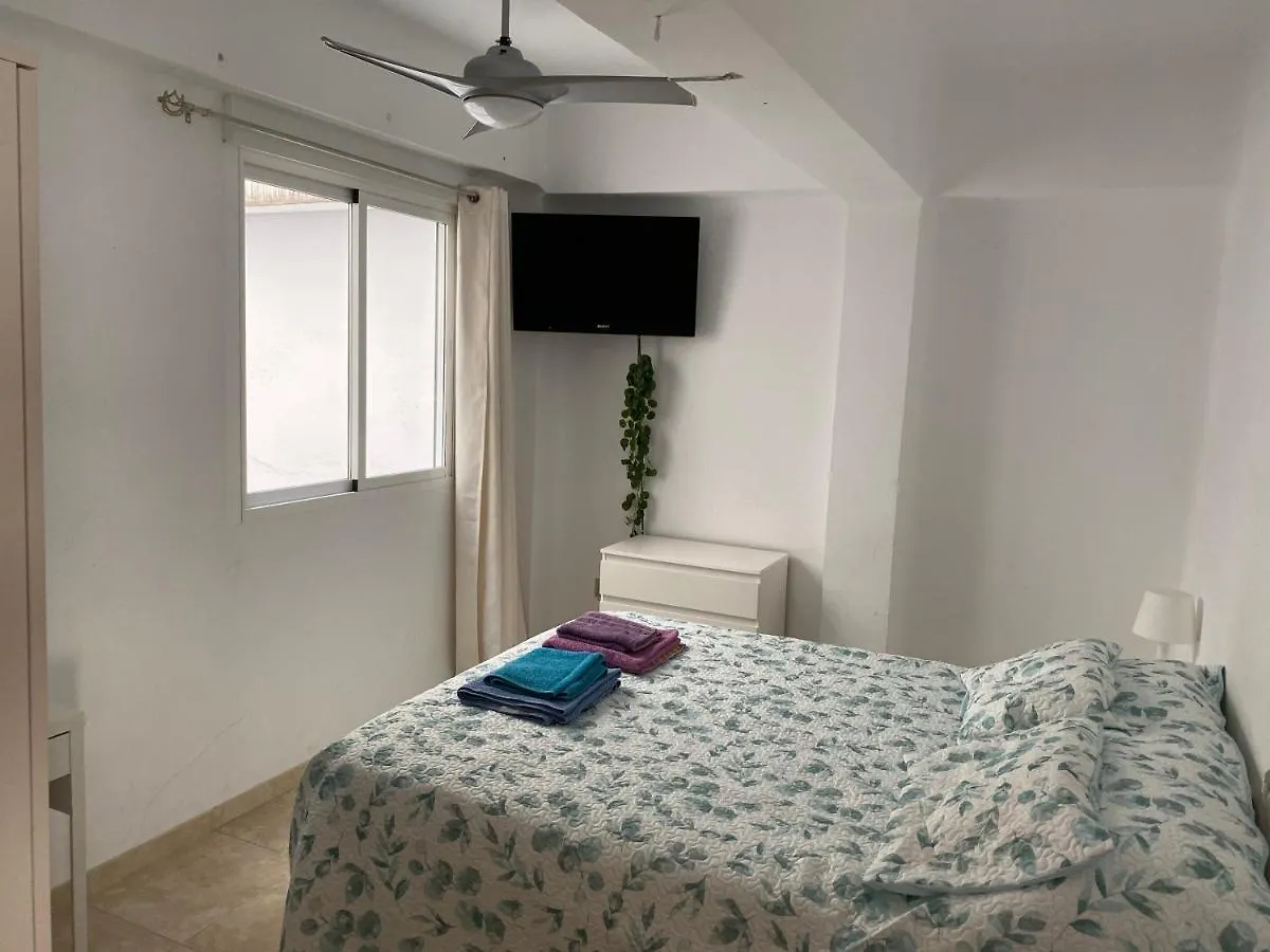Проживание в семье Malaga Centro Habitaciones Privada En Apartamento Compartidos